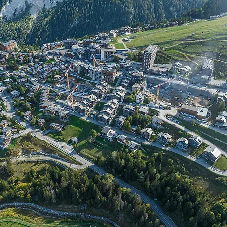 Apartment Lumineux Avec Mezzanine, Terrasse Ensoleillee Et Acces Pistes Au Centre De - Fr-1-563-77 Courchevel